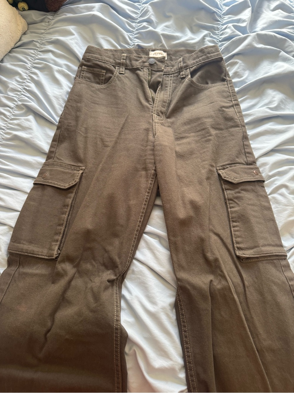 PACSUN Women’s Brown Cargo Jeans - Classic Fit